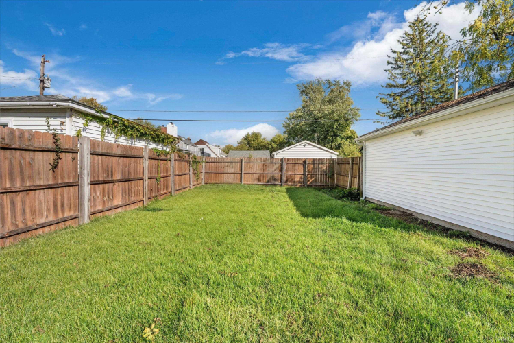 Listing Image 32