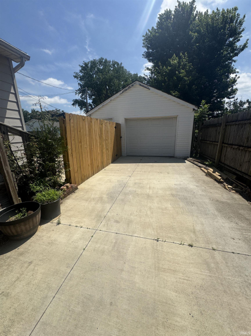 Listing Image 41