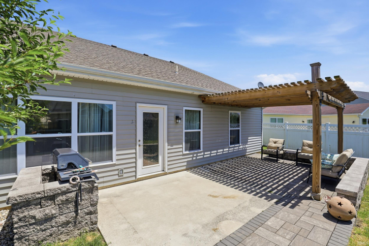 Listing Image 8