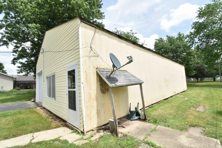 Listing Image 6