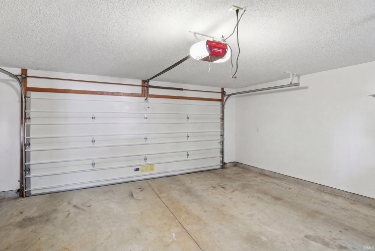 Listing Image 24
