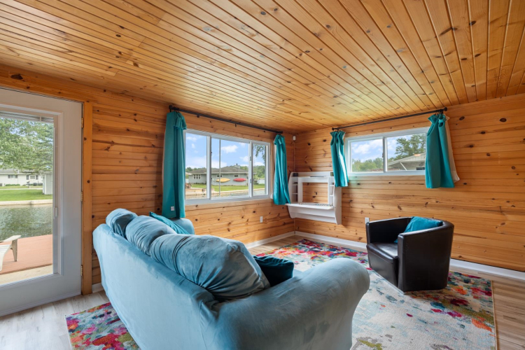 Listing Image 15