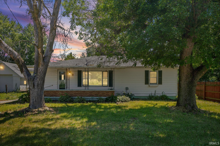 Listing Image 4