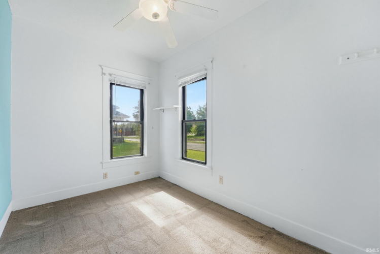 Listing Image 17