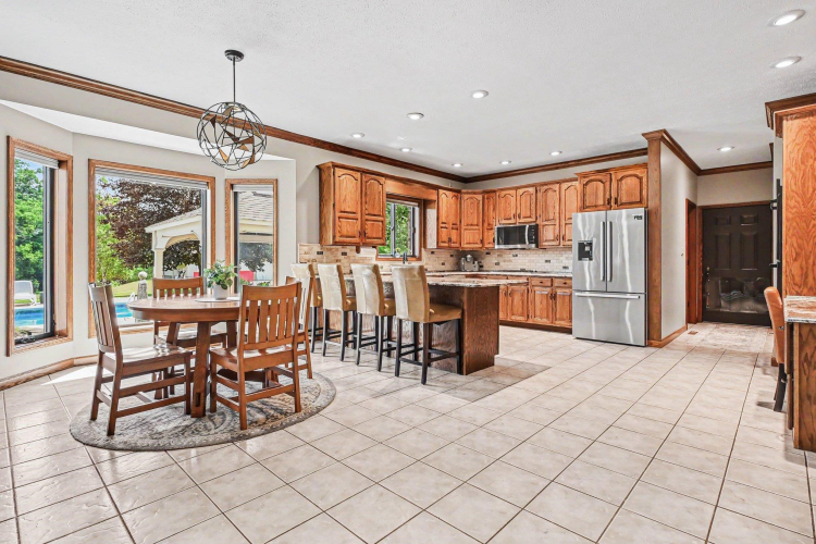 Listing Image 13