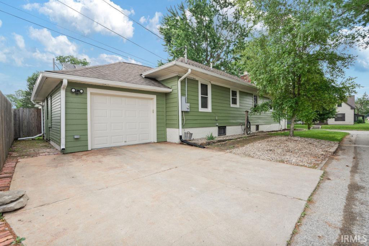 Listing Image 19