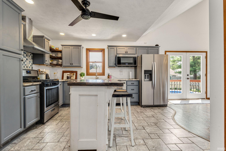 Listing Image 10