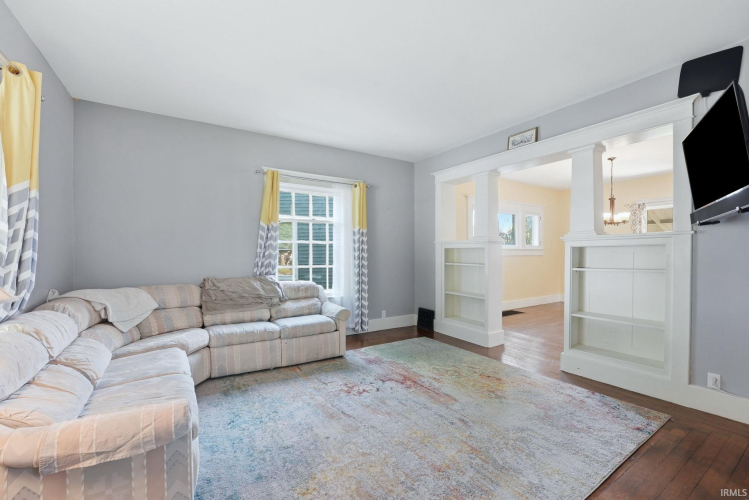 Listing Image 15