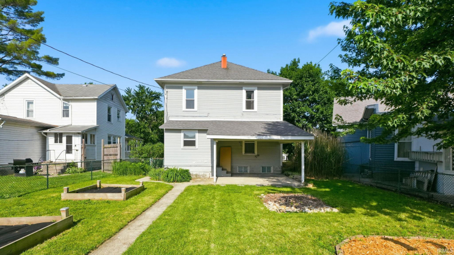 Listing Image 4