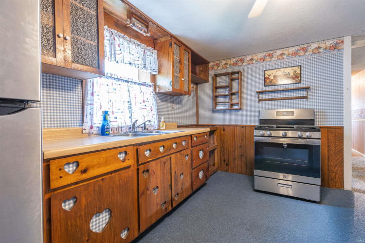 Listing Image 16