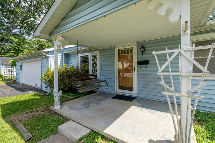 Listing Image 4