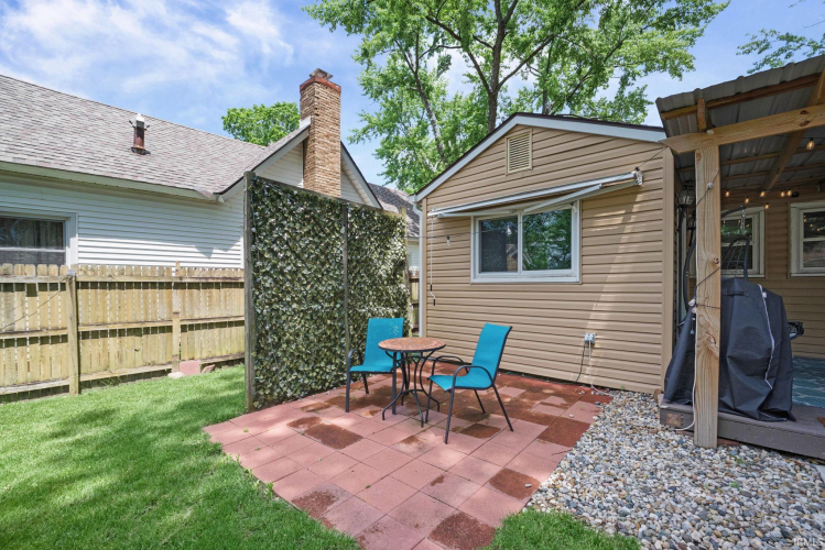 Listing Image 3