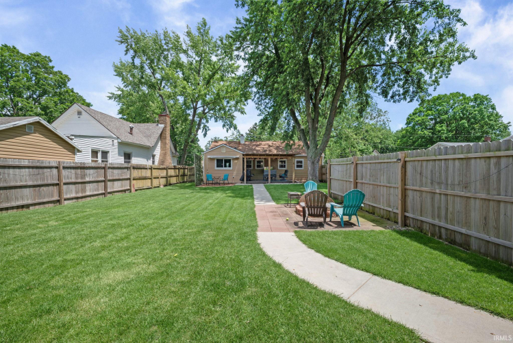 Listing Image 6