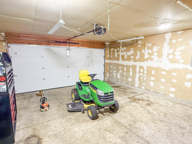Listing Image 17