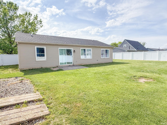 Listing Image 19