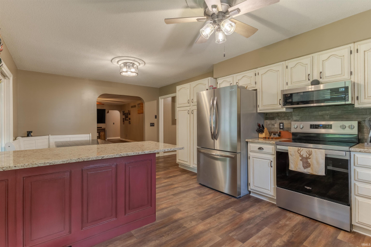 Listing Image 15