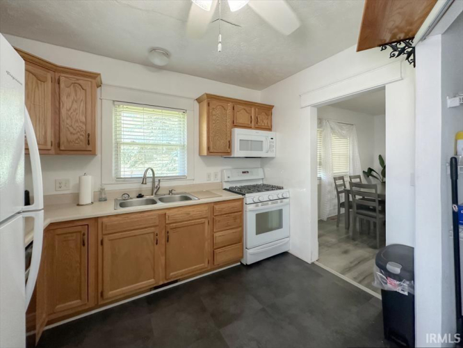 Listing Image 14
