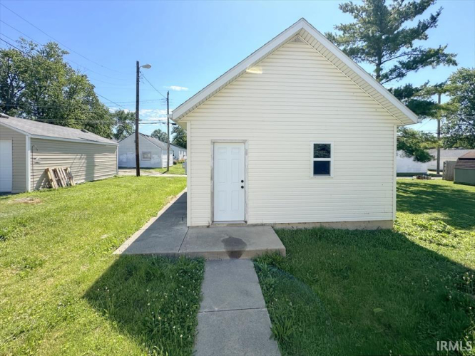 Listing Image 20