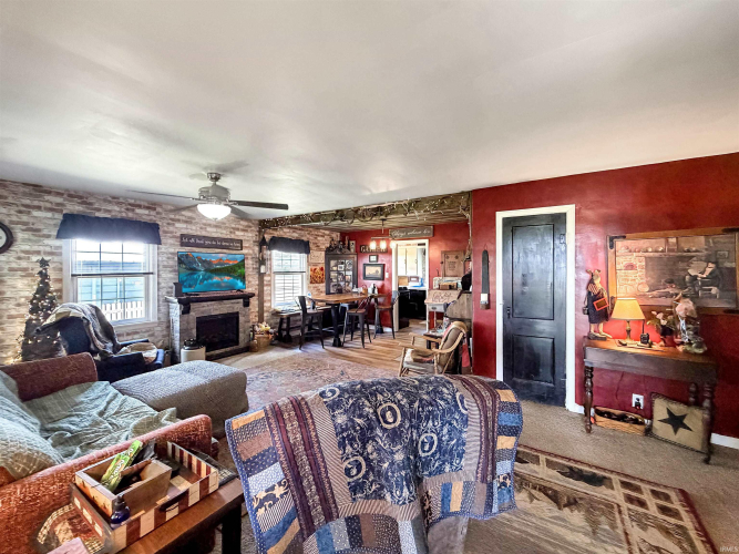 Listing Image 7