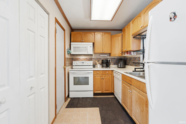 Listing Image 20