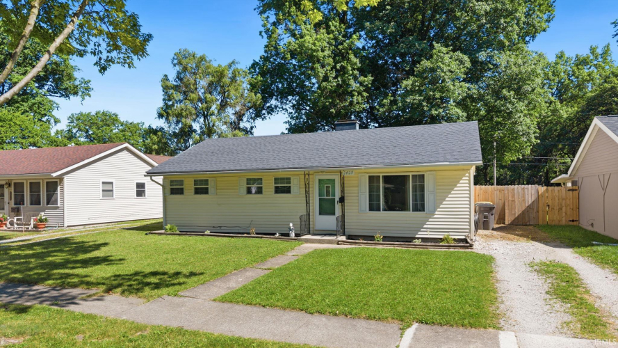 Listing Image 5