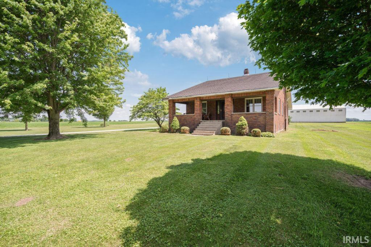 Listing Image 4