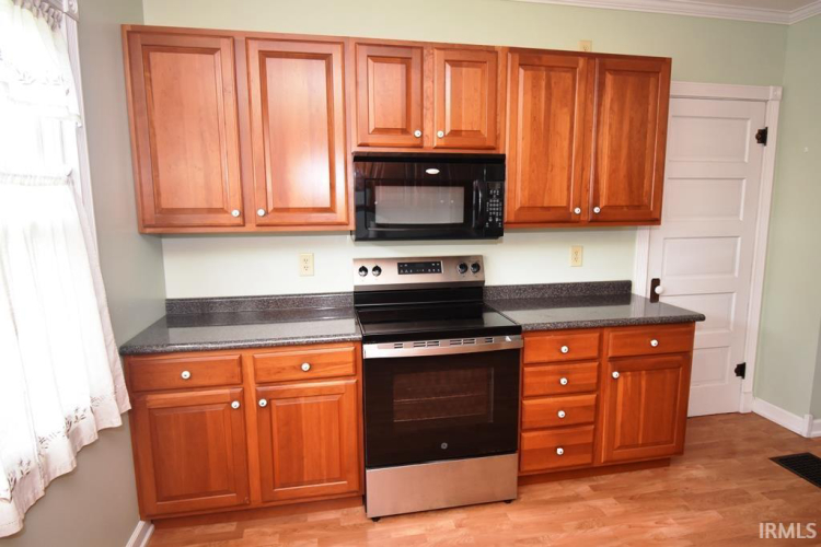 Listing Image 13