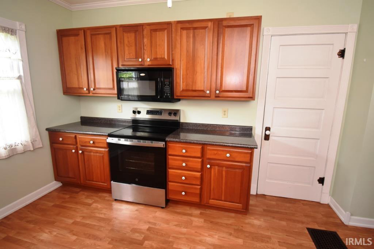 Listing Image 16