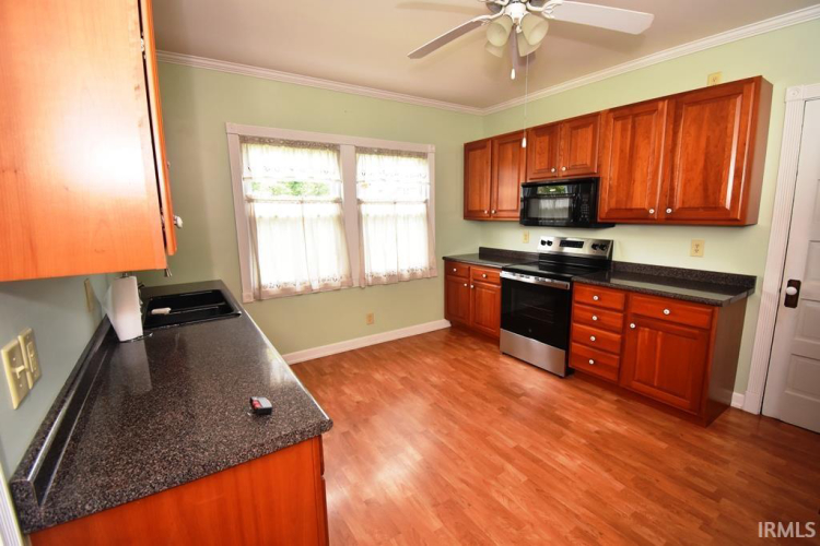 Listing Image 18