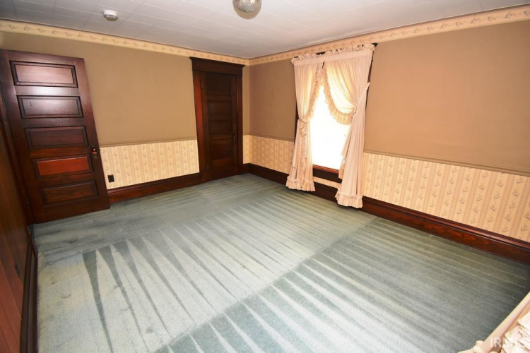 Listing Image 28