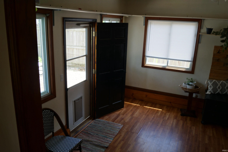 Listing Image 17