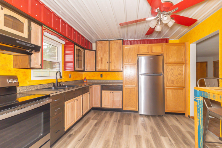 Listing Image 7