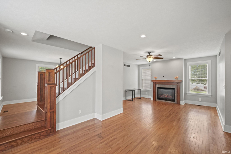 Listing Image 32