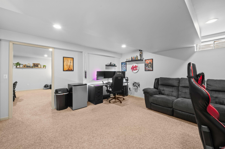 Listing Image 27