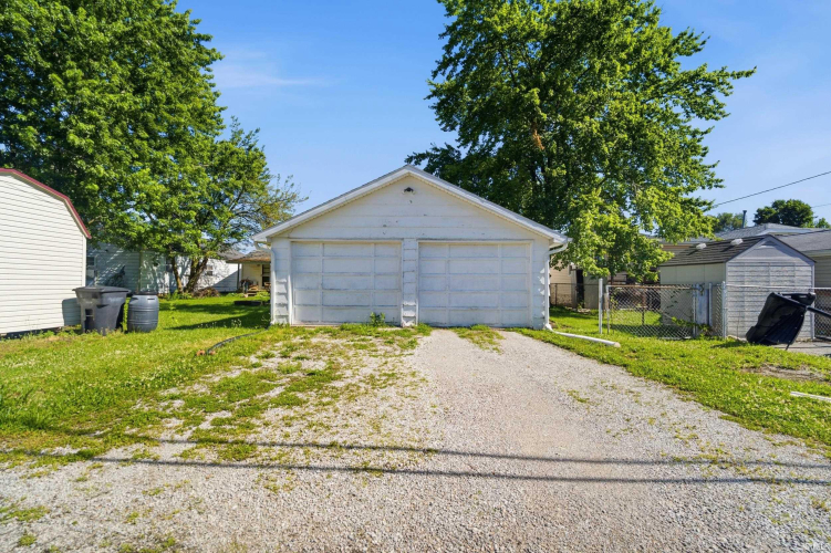 Listing Image 28