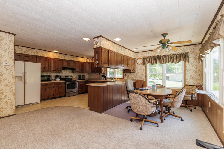 Listing Image 19