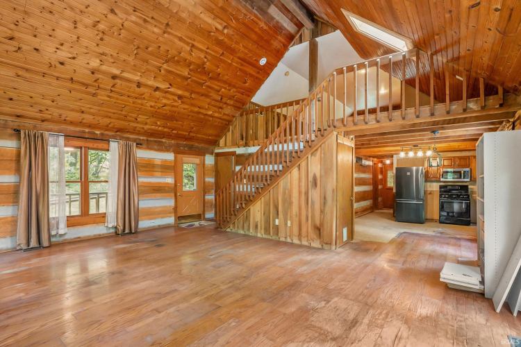 Listing Image 11