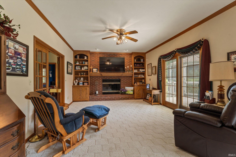 Listing Image 8