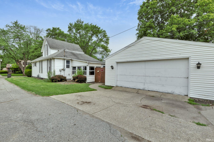 Listing Image 18