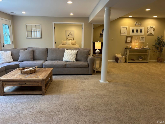 Listing Image 27