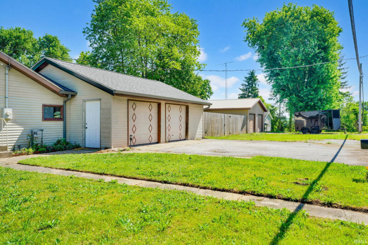 Listing Image 23