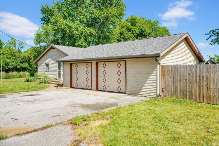 Listing Image 24