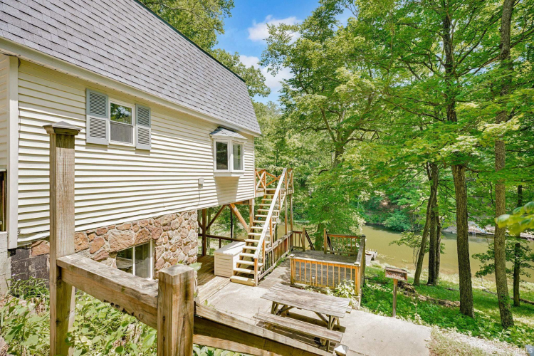 Listing Image 19