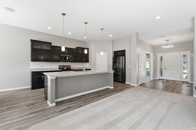 Listing Image 9