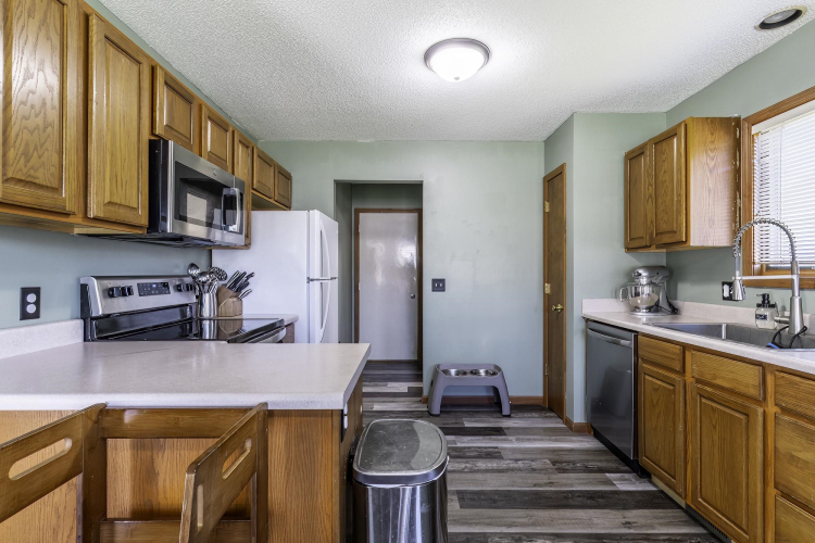 Listing Image 15