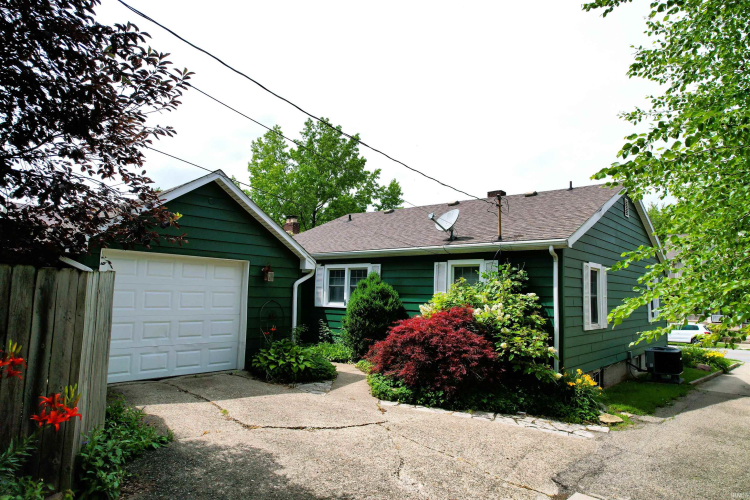 Listing Image 3