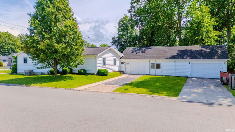 Listing Image 28
