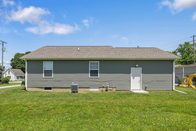 Listing Image 28
