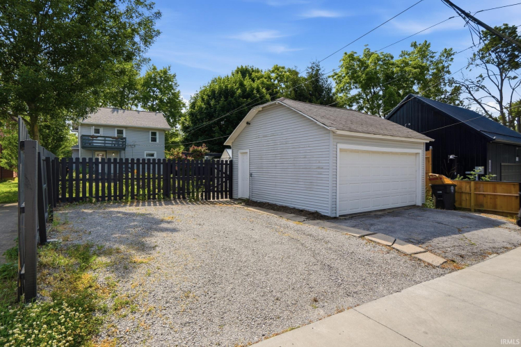 Listing Image 32