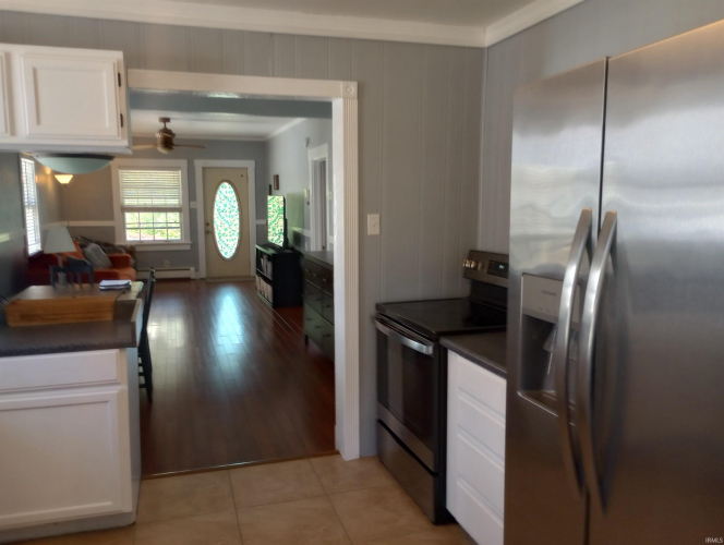 Listing Image 5